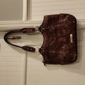 Large American West purse with beautiful details
